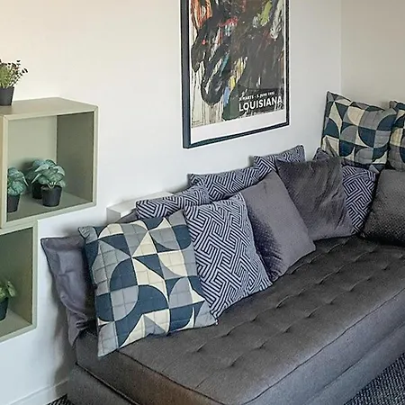 アパート 5 Bedroom Beautiful In Hasle