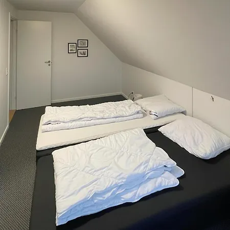 5 Bedroom Beautiful In * Хасле
