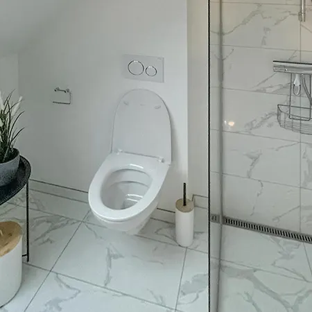 Διαμέρισμα 5 Bedroom Beautiful In *