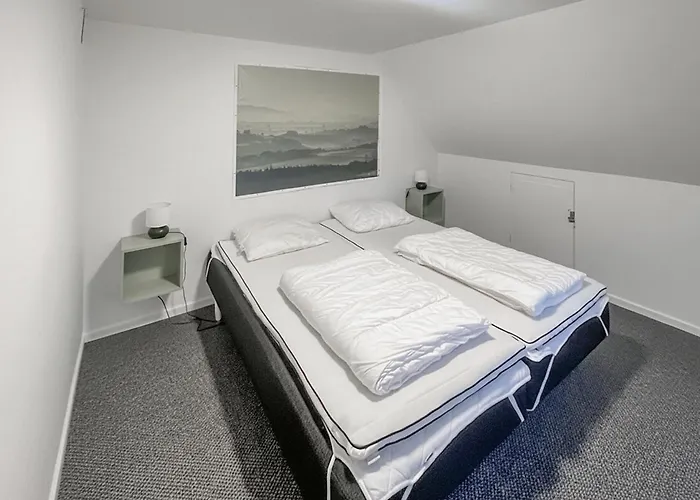 5 Bedroom Beautiful In アパート Hasle
