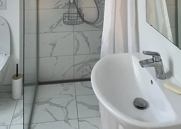 アパート 5 Bedroom Beautiful In *